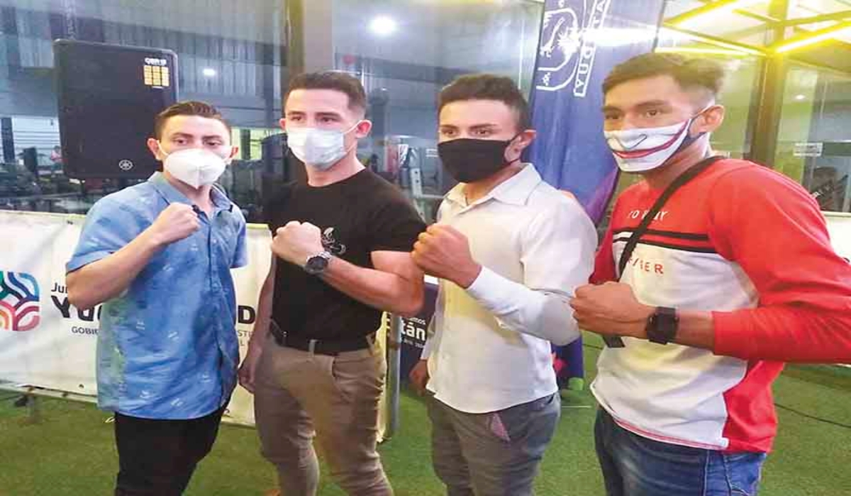 De izquierda a derecha: Alexis Famosito Pech, Pablo Rojo Peraza, René Ortiz y Daniel Martínez, regresan al encordado. Foto: Por Esto!
