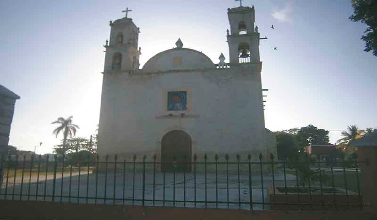 Tixkokob presume edificios coloniales, gastronomía, zona arqueológica y una rica cultura