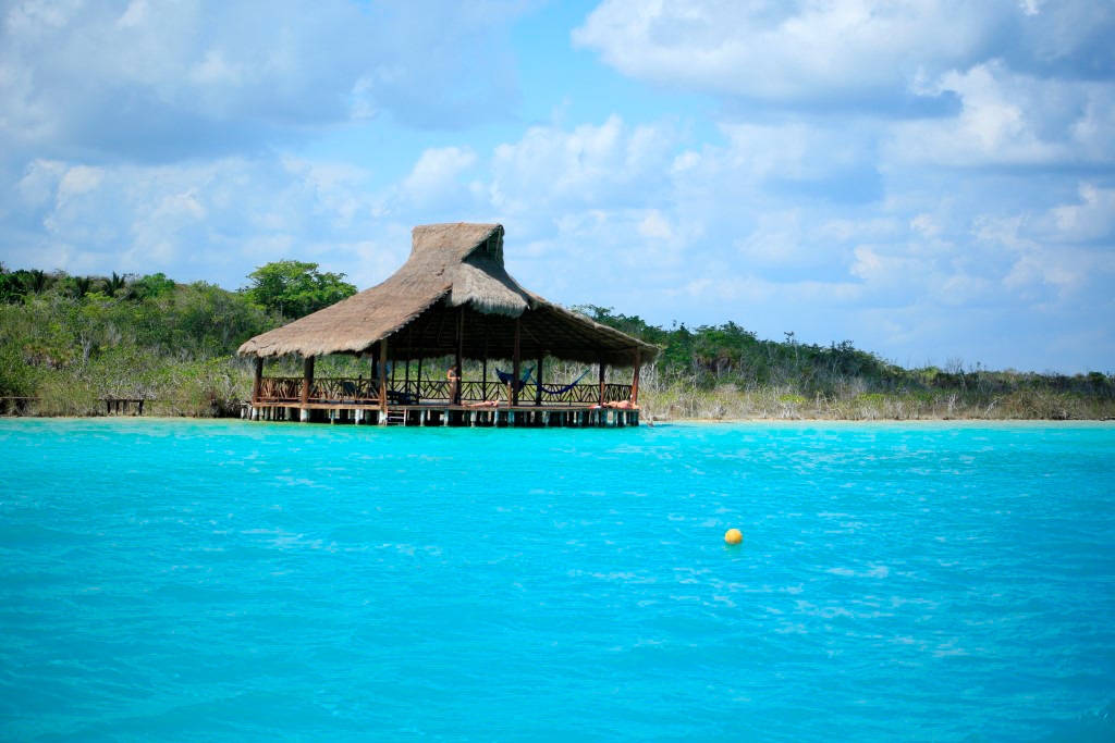 La "Laguna de los 7 colores" podría recuperar su esplendor en 2021. Foto: Internet