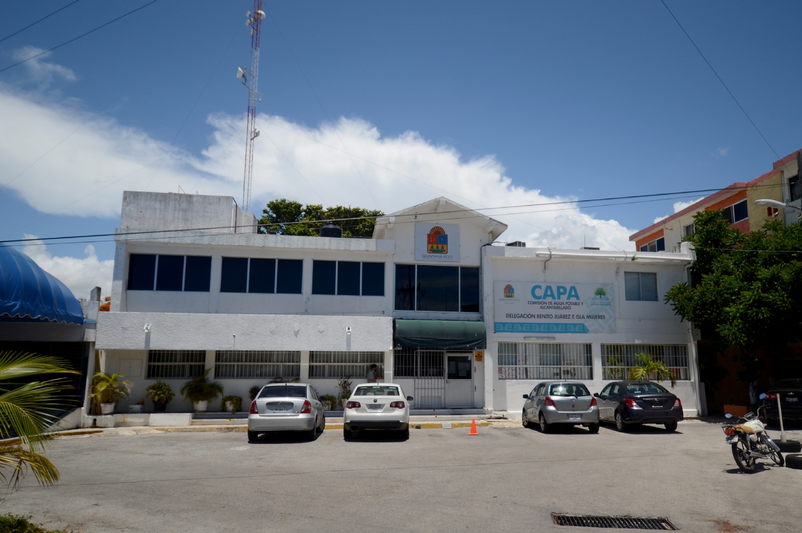 El Gobierno del Estado de Quintana Roo contrató este año siete créditos por 4 mil millones de pesos, que deberán pagarse en un año El Gobierno del Estado de Quintana Roo contrató este año siete créditos por 4 mil millones de pesos, que deberán pagarse en un año