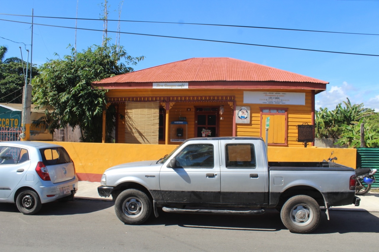 La casa se convirtió en un café, el cual ha servido para recordar aquella parte de la historia que aún sigue en la mente La casa se convirtió en un café, el cual ha servido para recordar aquella parte de la historia que aún sigue en la mente