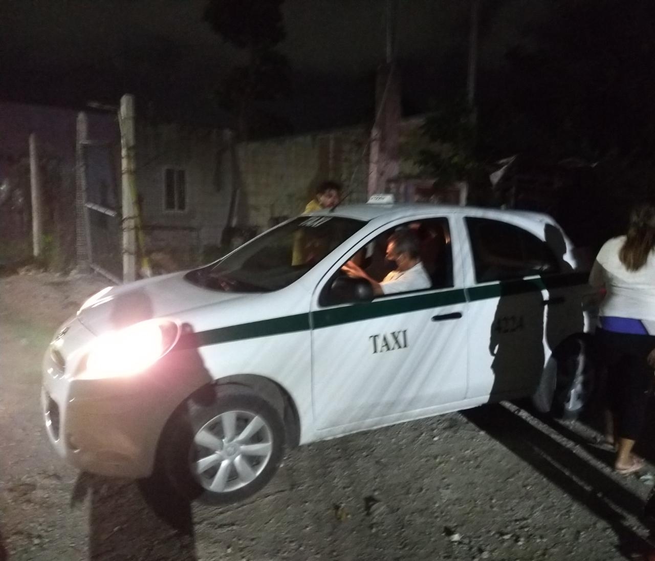 Al no llegar la ambulancia, la víctima fue trasladada en taxi hasta el Hospital General Al no llegar la ambulancia, la víctima fue trasladada en taxi hasta el Hospital General