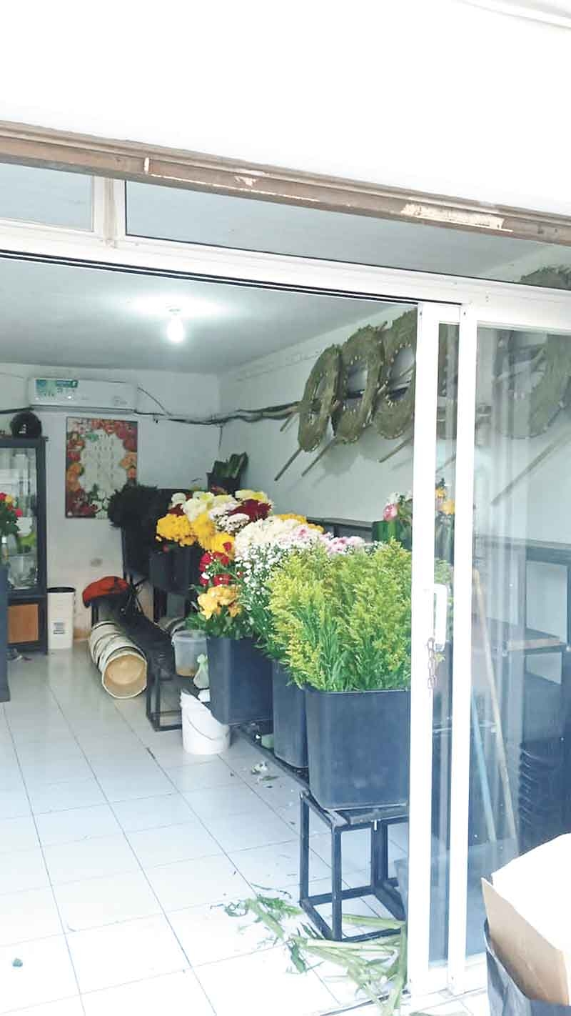 Las ventas de flores cayeron hasta un 50% durante los festejos a los Fieles Difuntos. Las ventas de flores cayeron hasta un 50% durante los festejos a los Fieles Difuntos.