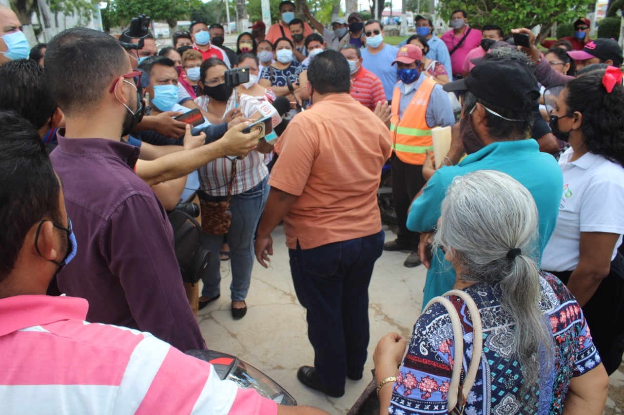 Alrededor de 400 empleados argumentaron que recibieron descuentos en el pago de su aguinaldo
Alrededor de 400 empleados argumentaron que recibieron descuentos en el pago de su aguinaldo