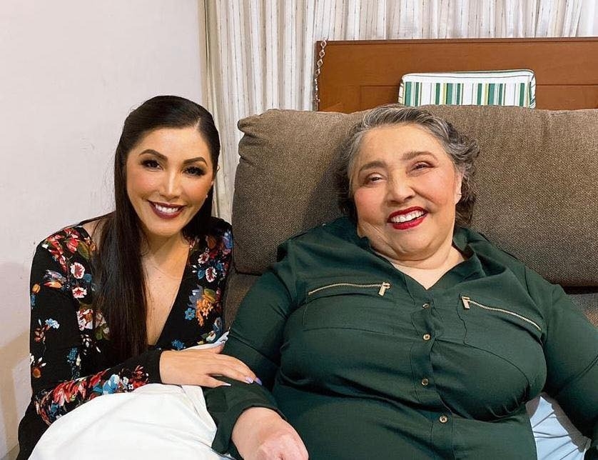Candelaria “Candy” Ayuso Achach público en sus redes sociales un mensaje para pedir oraciones por su progenitora Candelaria “Candy” Ayuso Achach público en sus redes sociales un mensaje para pedir oraciones por su progenitora