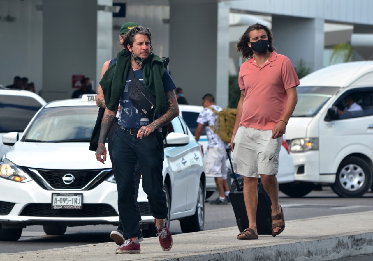 A las 16:40 horas de este martes, aterrizó en Cancún el primer vuelo de Londres A las 16:40 horas de este martes, aterrizó en Cancún el primer vuelo de Londres