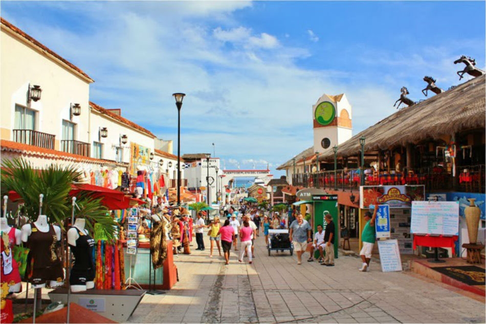 Playa del Carmen es uno de los destinos turísticos más importantes de México y favorito de muchos extranjeros