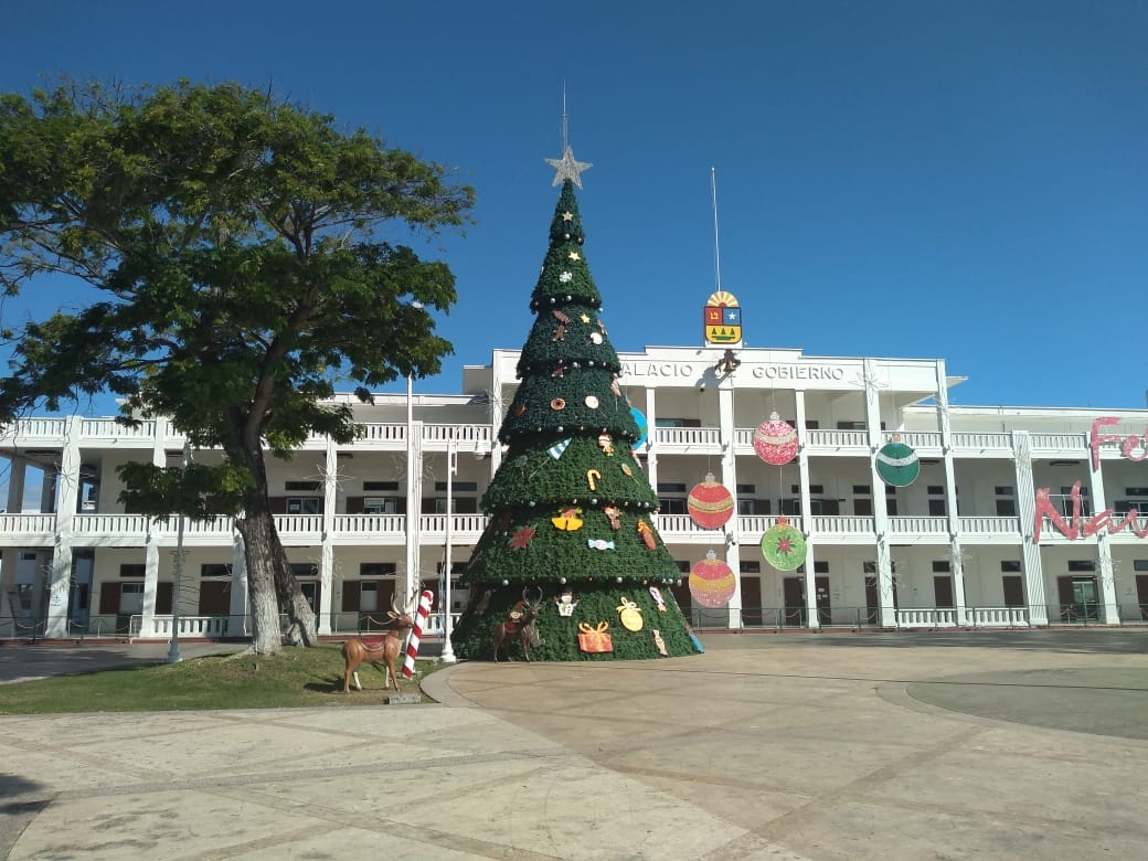 Así lució hoy la explanada del Ayuntamiento de Chetumal, capital de Quintana Roo