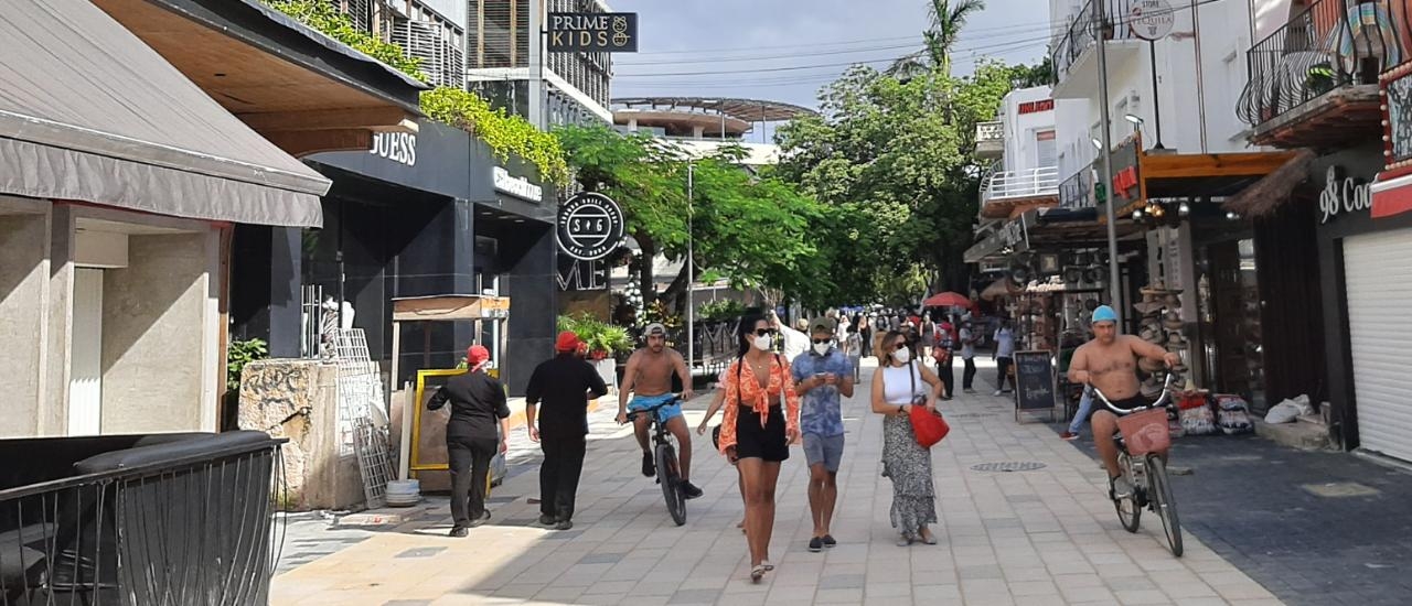 Se observa aumento de turistas en la Quinta Avenida de Playa del Carmen