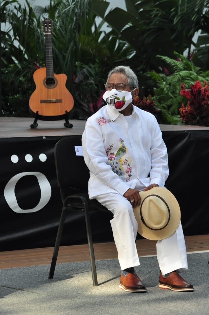 Manzanero falleció a causa del COVID-19 Manzanero falleció a causa del COVID-19