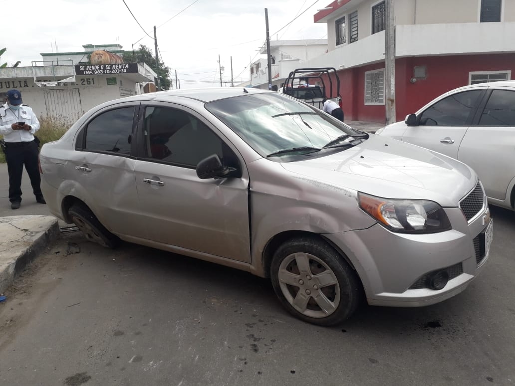 Así quedó el coche luego del accidente Así quedó el coche luego del accidente