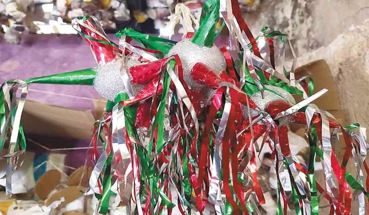 Venta de piñatas tradición a punto de desaparecer; preocupa a comerciantes de Candelaria