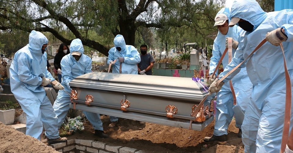 Después de Estados Unidos y Brasil, los países con mayor incidencia de la patología son Reino Unido con 43,011 muertos e Italia con 34,675 muertos. Después de Estados Unidos y Brasil, los países con mayor incidencia de la patología son Reino Unido con 43,011 muertos e Italia con 34,675 muertos.