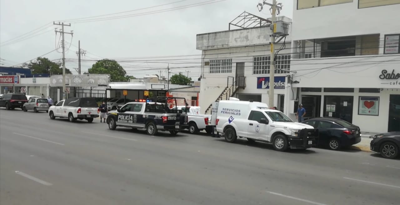 Al lugar llegaron peritos de la Fiscalía General del Estado (FGE), quienes trasladaron el cuerpo del infortunado al Servicio Médico Forense (SEMEFO). Al lugar llegaron peritos de la Fiscalía General del Estado (FGE), quienes trasladaron el cuerpo del infortunado al Servicio Médico Forense (SEMEFO).