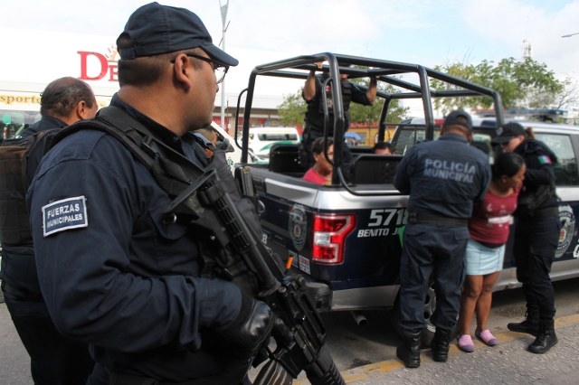 Denuncian abusos policíacos en Quintana Roo Denuncian abusos policíacos en Quintana Roo