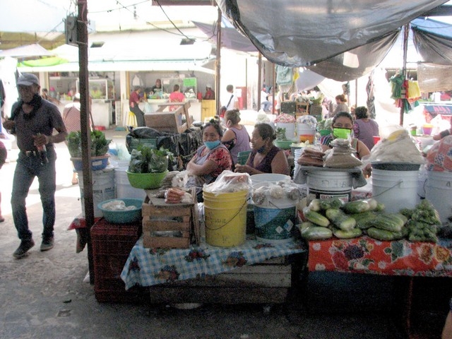 Piden realizar labores de limpieza en el mercado Piden realizar labores de limpieza en el mercado