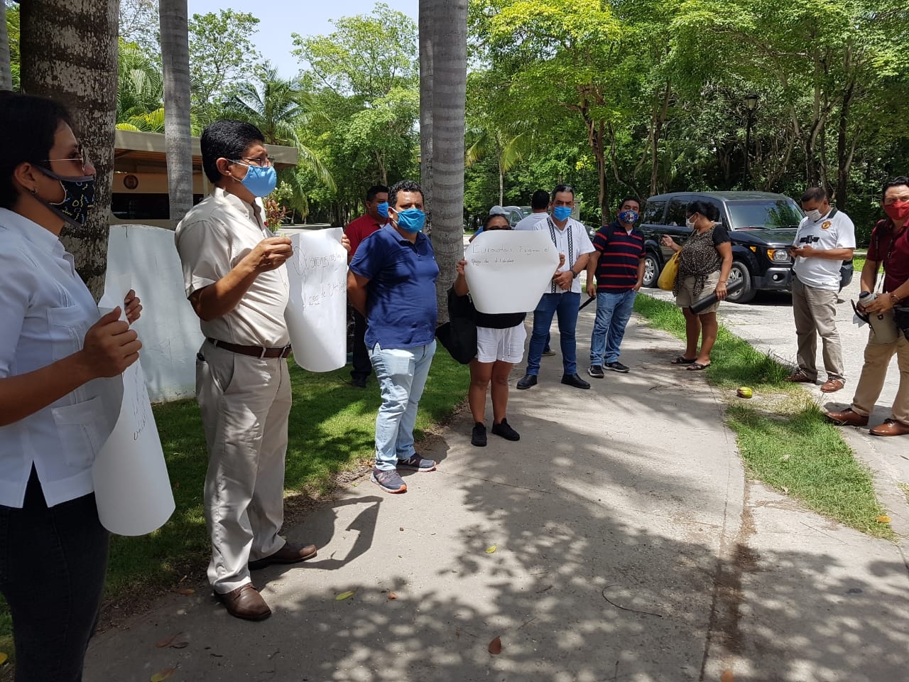 Trabajadores se manifiestan para exigir el pago de utilidades Trabajadores se manifiestan para exigir el pago de utilidades