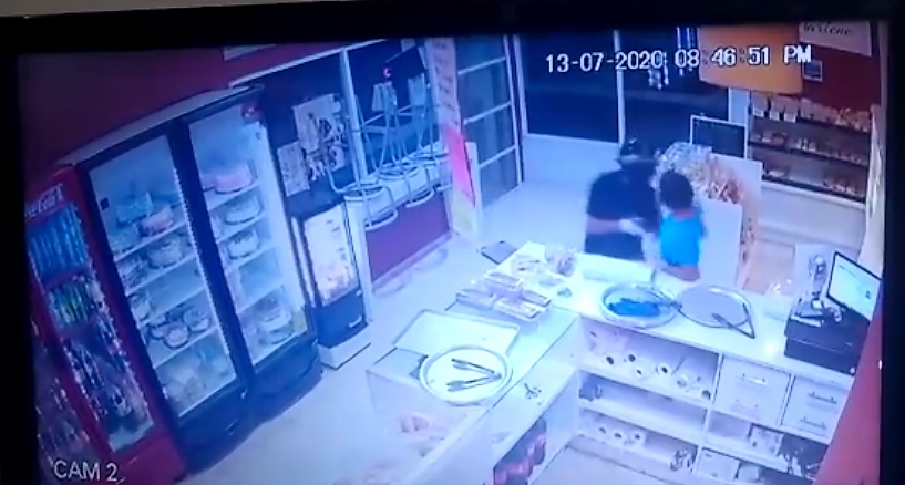 Asalto a mano armada en panadería Asalto a mano armada en panadería