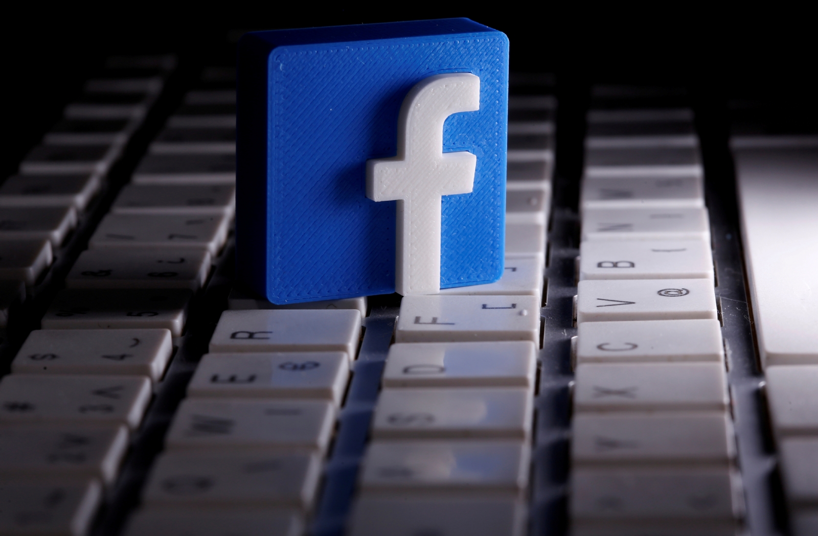 Este anuncio de Facebook tiene lugar en un contexto de tensiones para el grupo con sede en California