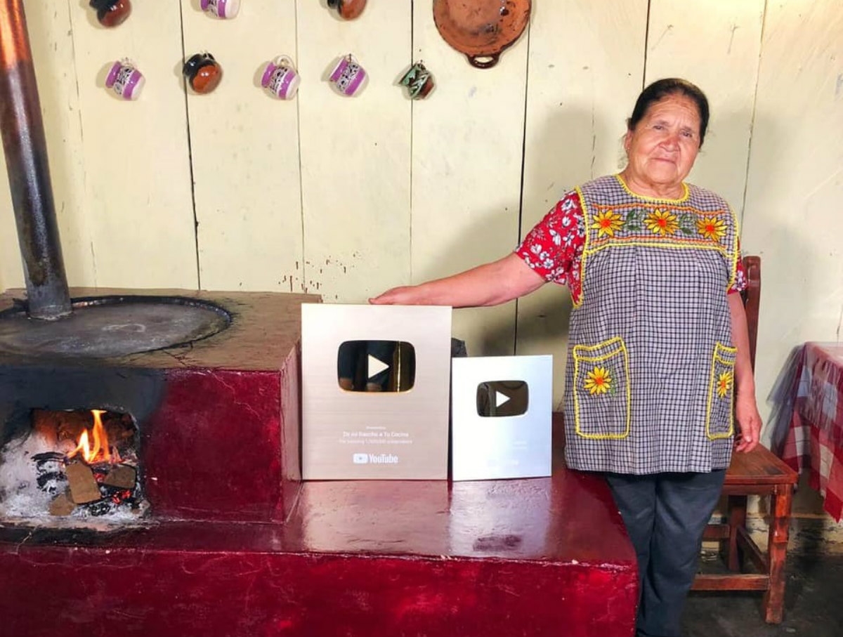 Doña Ángela celebra 3 millones de suscripciones en YouTube (Especial/Facebook) Doña Ángela celebra 3 millones de suscripciones en YouTube (Especial/Facebook)