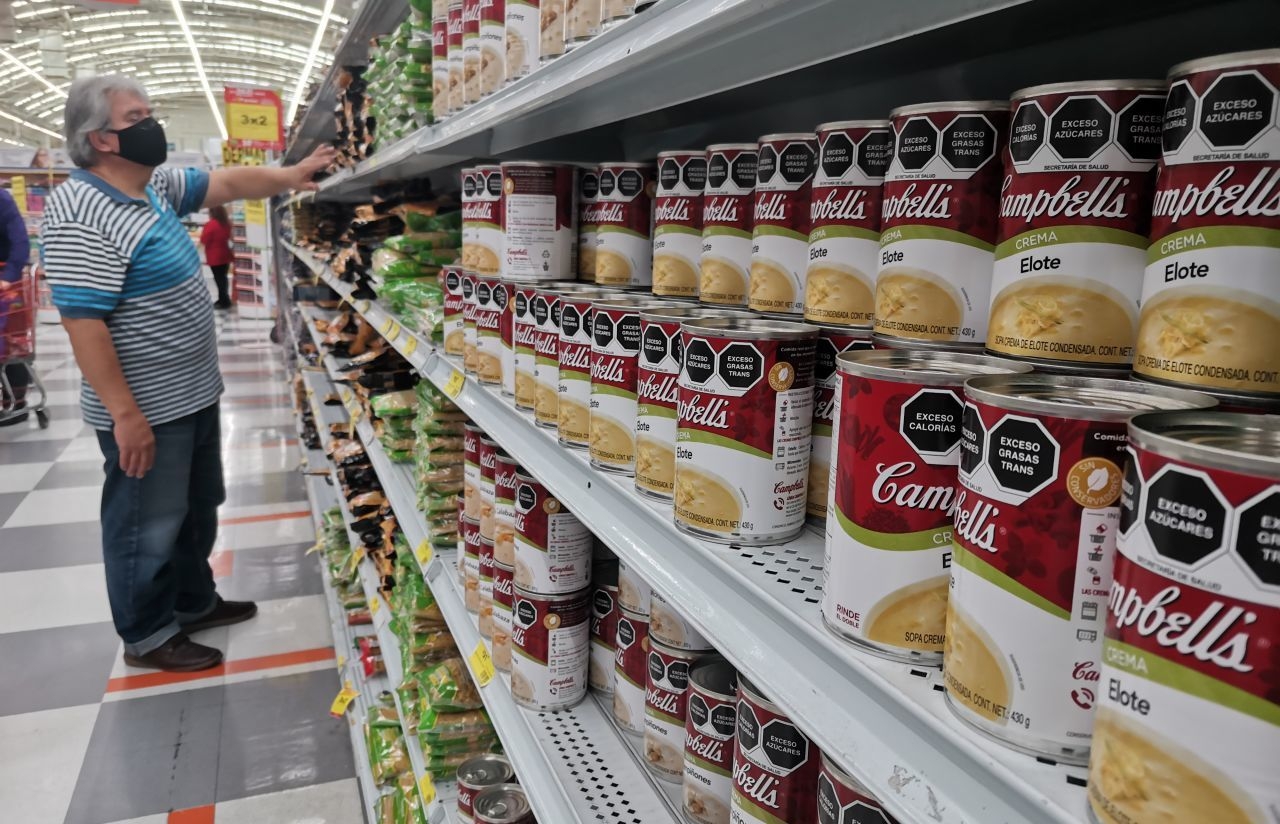 Las etiquetas alertan a los consumidores sobre el exceso de sodio y azúcar (Cuartoscuro) Las etiquetas alertan a los consumidores sobre el exceso de sodio y azúcar (Cuartoscuro)