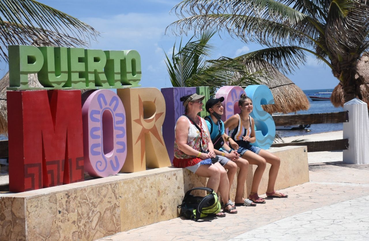 El municipio de Puerto Morelos alberga una de las zonas arrecifales del Estado de Quintana Roo