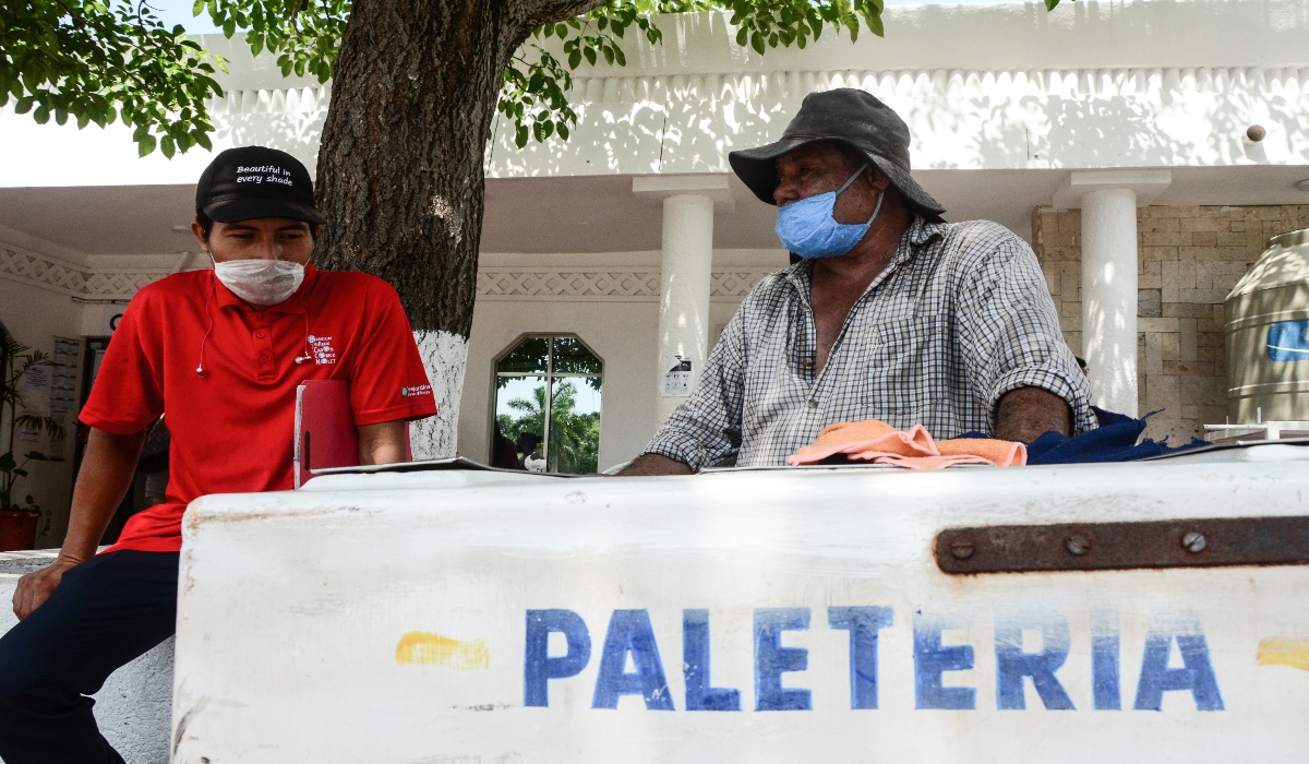 Aumentan en un 30% los vendedores ambulantes en Cancún