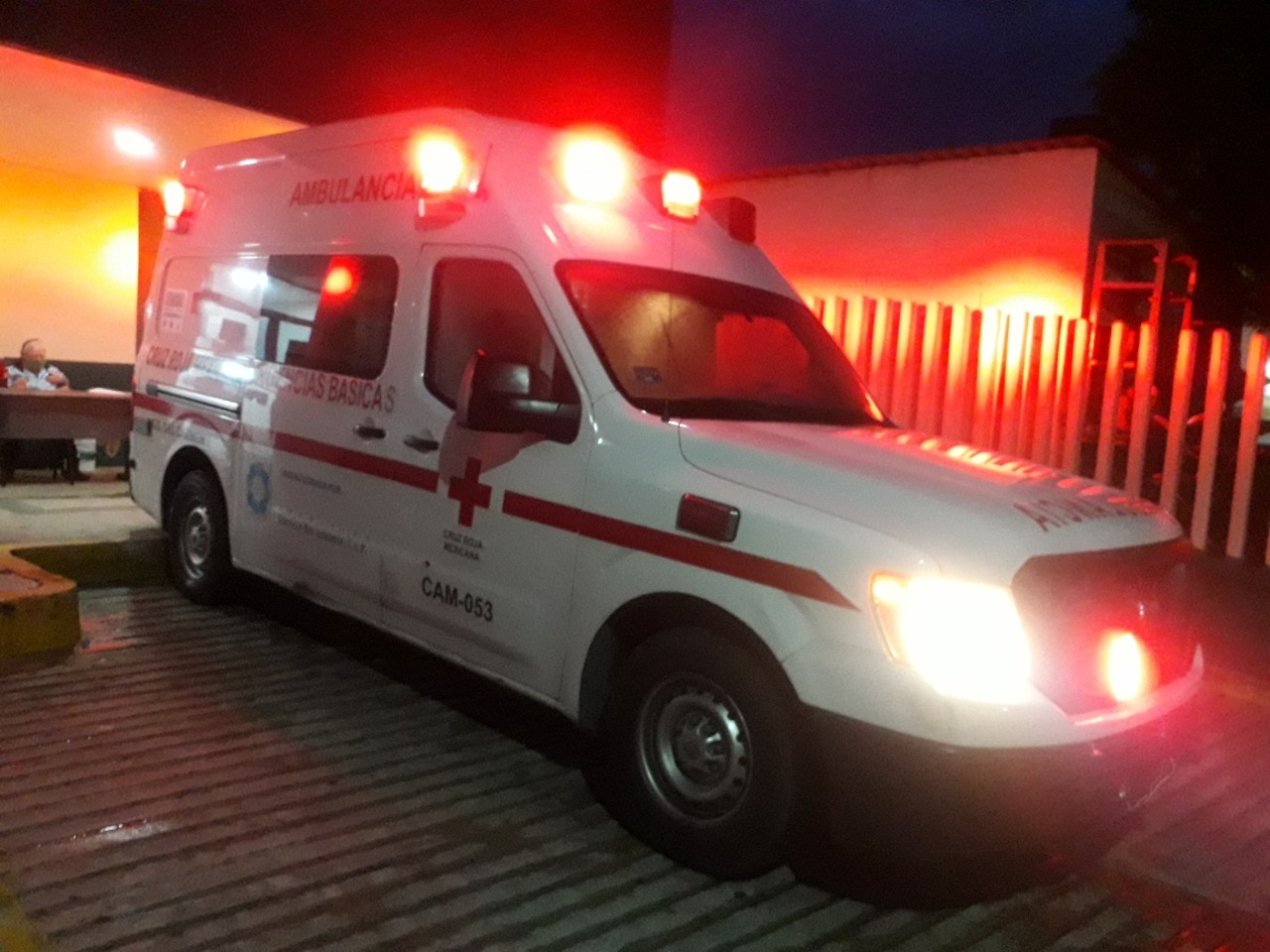 La pareja fue detenida por la policía de Carmen