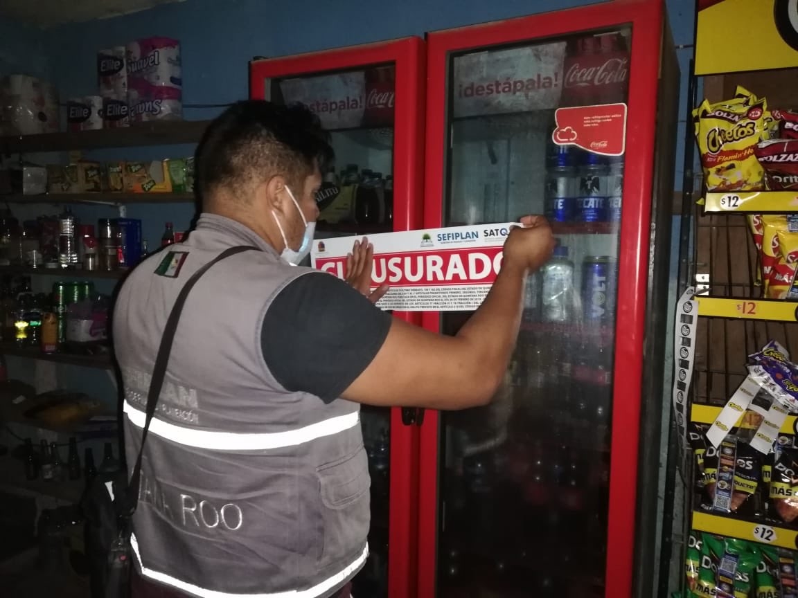 Clausuran expendios de Quintana Roo por incumplir medidas en la venta de alcohol