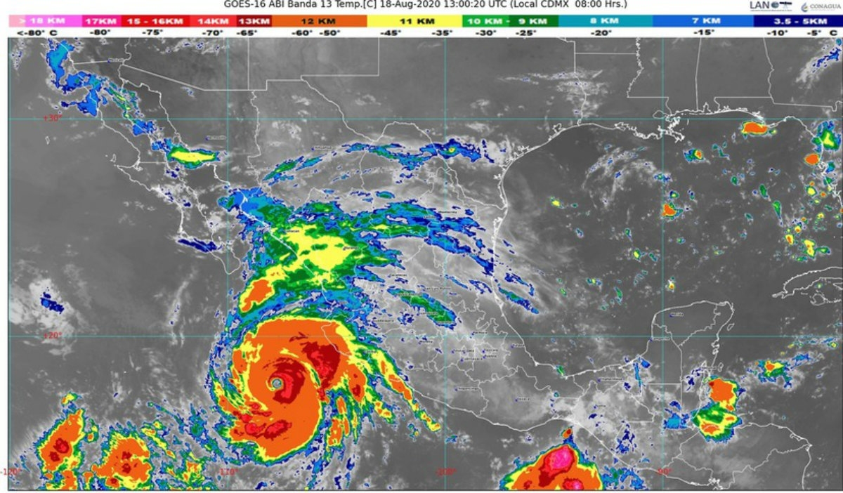 Genevieve ya es huracán categoría 4; cierran puertos en 4 estados