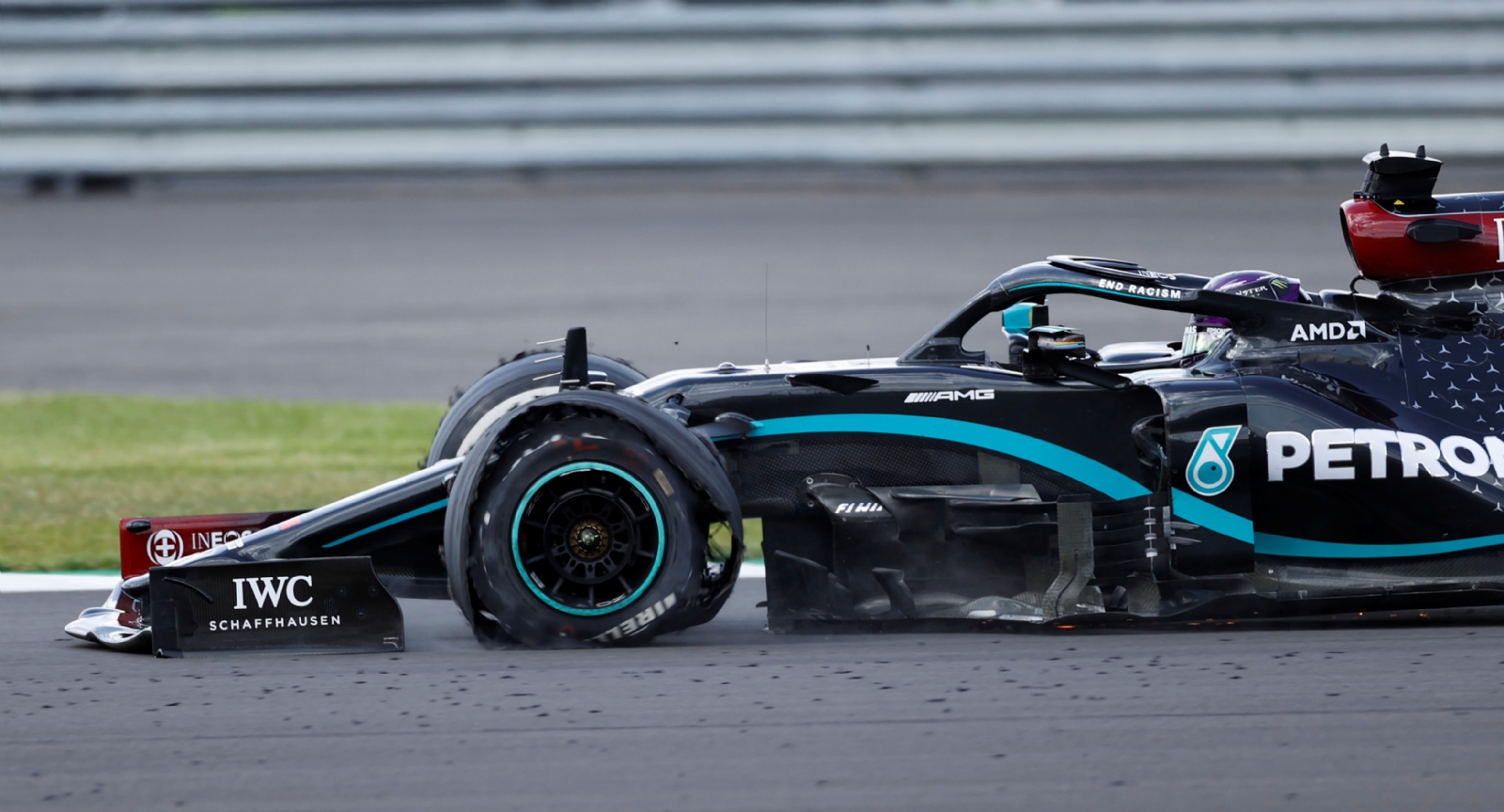 Así quedó el monoplaza de Hamilton tras la carrera (Reuters)