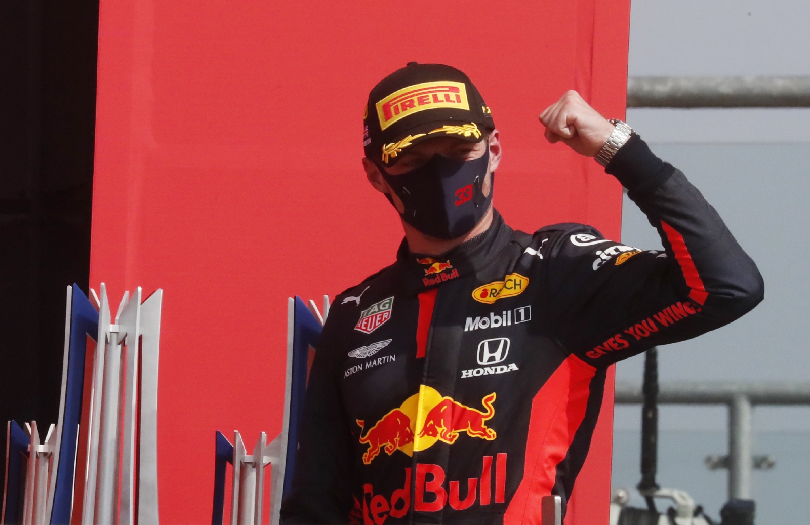 Verstappen se viste de estratega para derrotar a Mercedes (Reuters)
