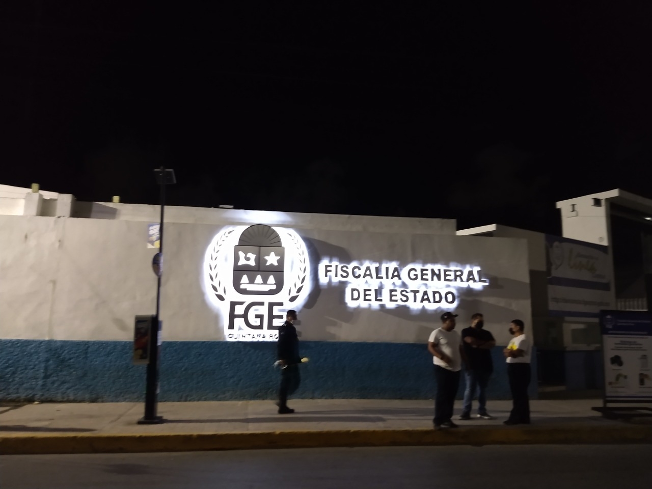 Caen los presuntos responsables de abandonar un cuerpo ensabanado en Cancún