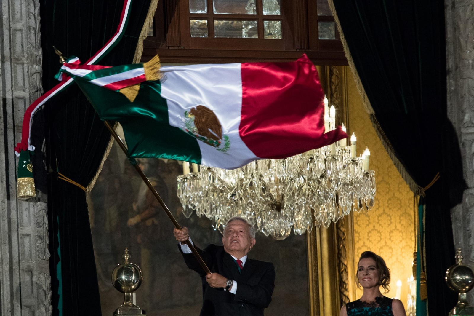 El grito de independencia será a las 11 de la noche