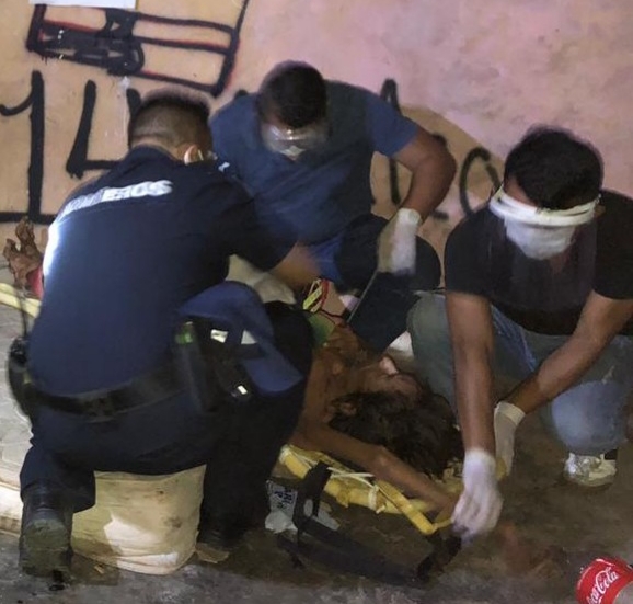Paramédicos salvan a adulto mayor que casi muere de hambre en José María Morelos