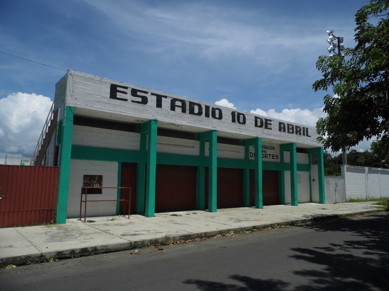 Campos deportivos no pueden operar pese a semáforo amarillo en Chetumal