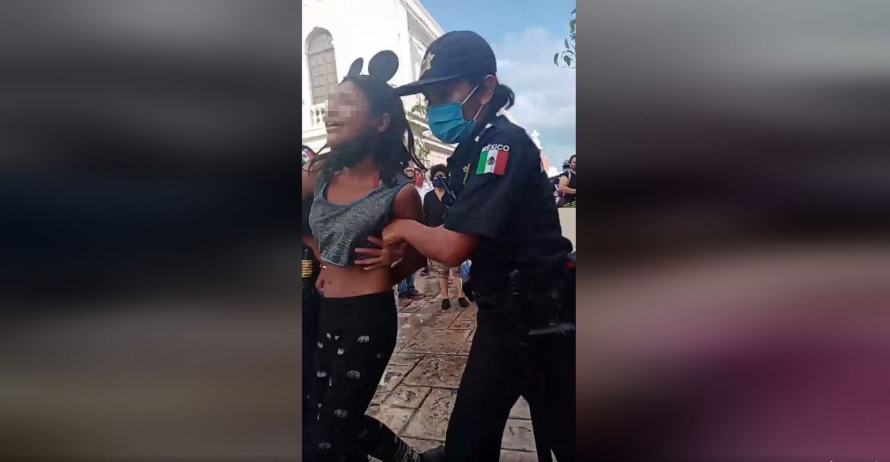 La Policía Municipal de Mérida indicó que se encuentran localizando a los familiares de la menor Foto: Facebook
