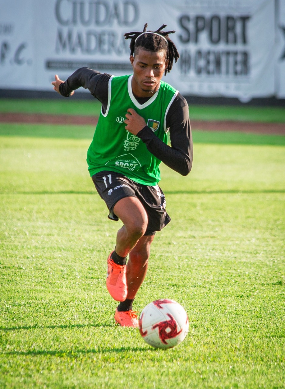FOTO: Oficial