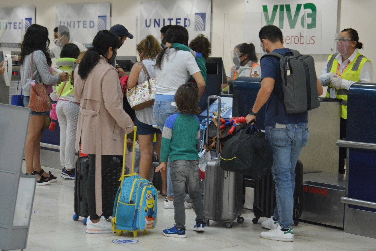 El Aeropuerto Internacional de Mérida registró este martes un total 28 vuelos. Foto: Elena Gómez El Aeropuerto Internacional de Mérida registró este martes un total 28 vuelos. Foto: Elena Gómez