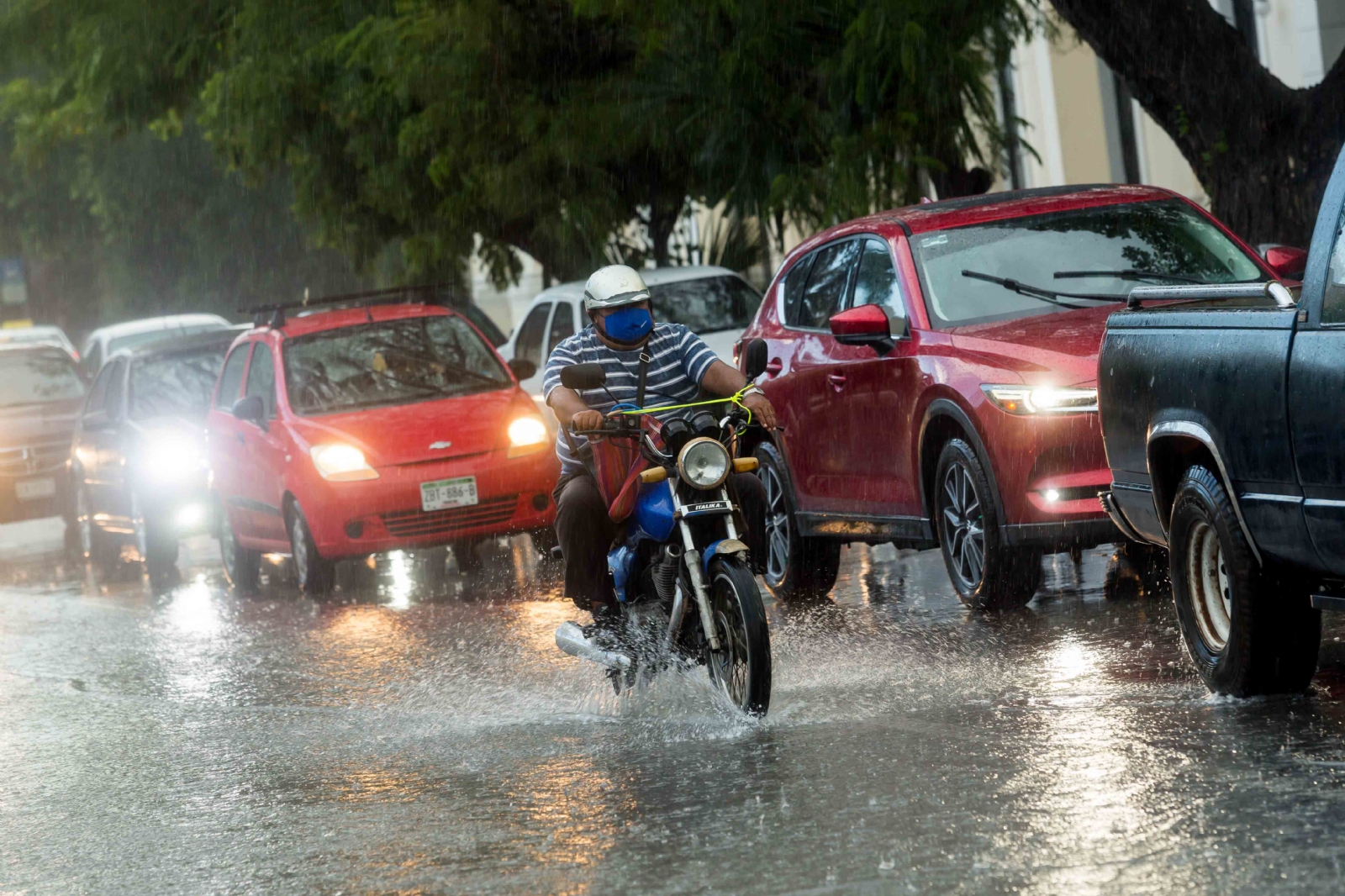Se esperan lluvias de hasta 150 milímetros, así como fuertes vientos en Yucatán Foto: Enrique Osorno Se esperan lluvias de hasta 150 milímetros, así como fuertes vientos en Yucatán Foto: Enrique Osorno