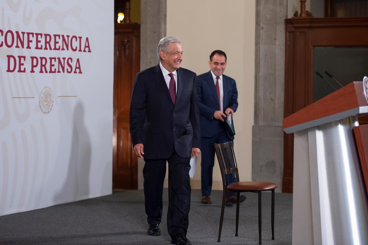 El presidente López Obrador y el secretario de Hacienda, Arturo Herrera (Presidencia)
