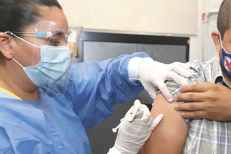 ISSSTE aplicará cerca de 300 vacunas contra COVID-19 en Yucatán ISSSTE aplicará cerca de 300 vacunas contra COVID-19 en Yucatán