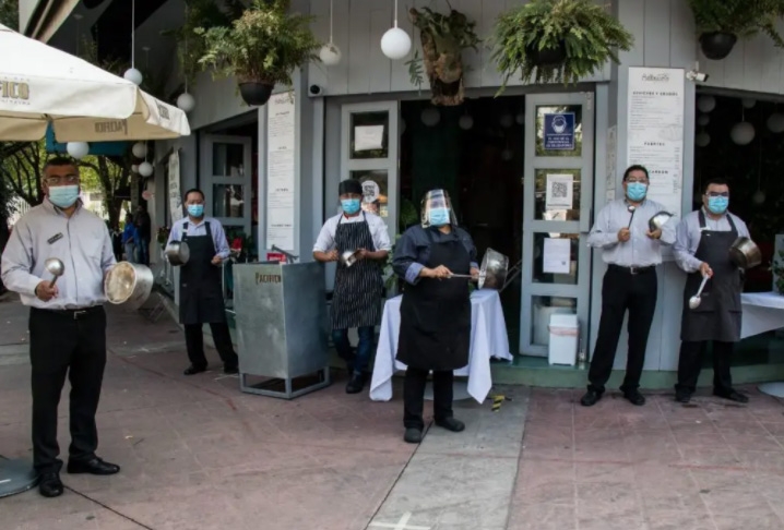 Con semáforo rojo CDMX permite apertura de restaurantes al aire libre