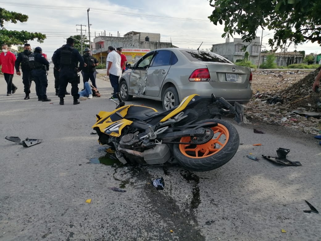 El motociclista se dirigía a su trabajo, al parecer a exceso de velocidad El motociclista se dirigía a su trabajo, al parecer a exceso de velocidad