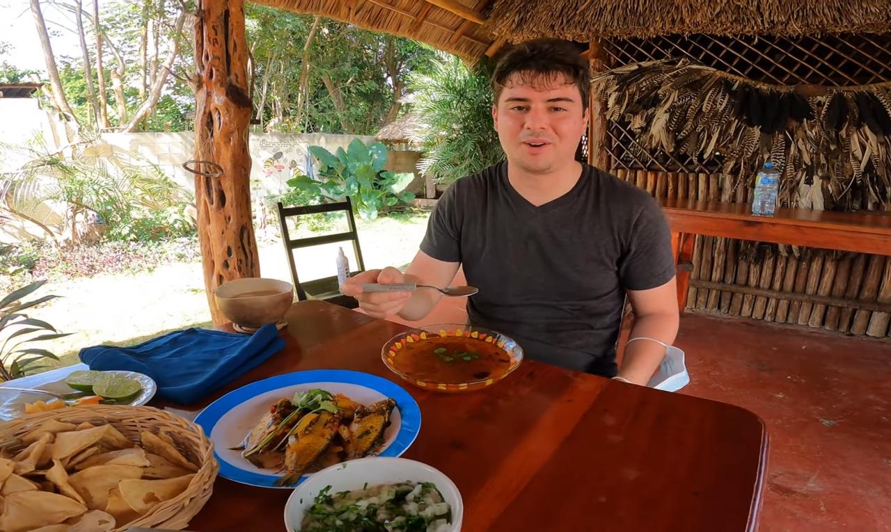 El joven estadounidense decidió pasar una semana en este pueblo para practicar su español y maya