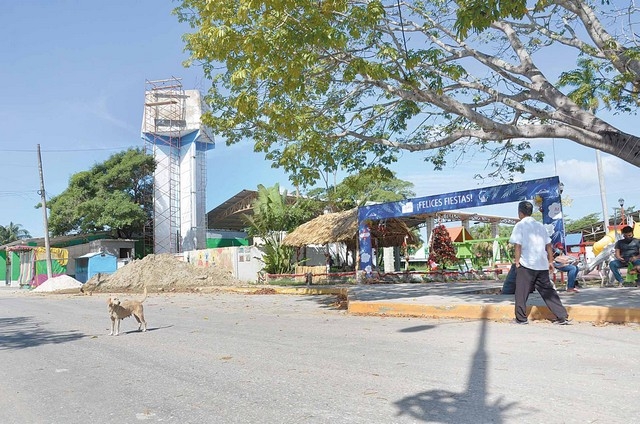 Tanque elevado de agua, peligro para familias en Ciudad del Carmen Tanque elevado de agua, peligro para familias en Ciudad del Carmen