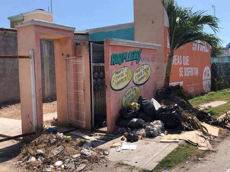 La basura en las calles se acumula demasiado La basura en las calles se acumula demasiado