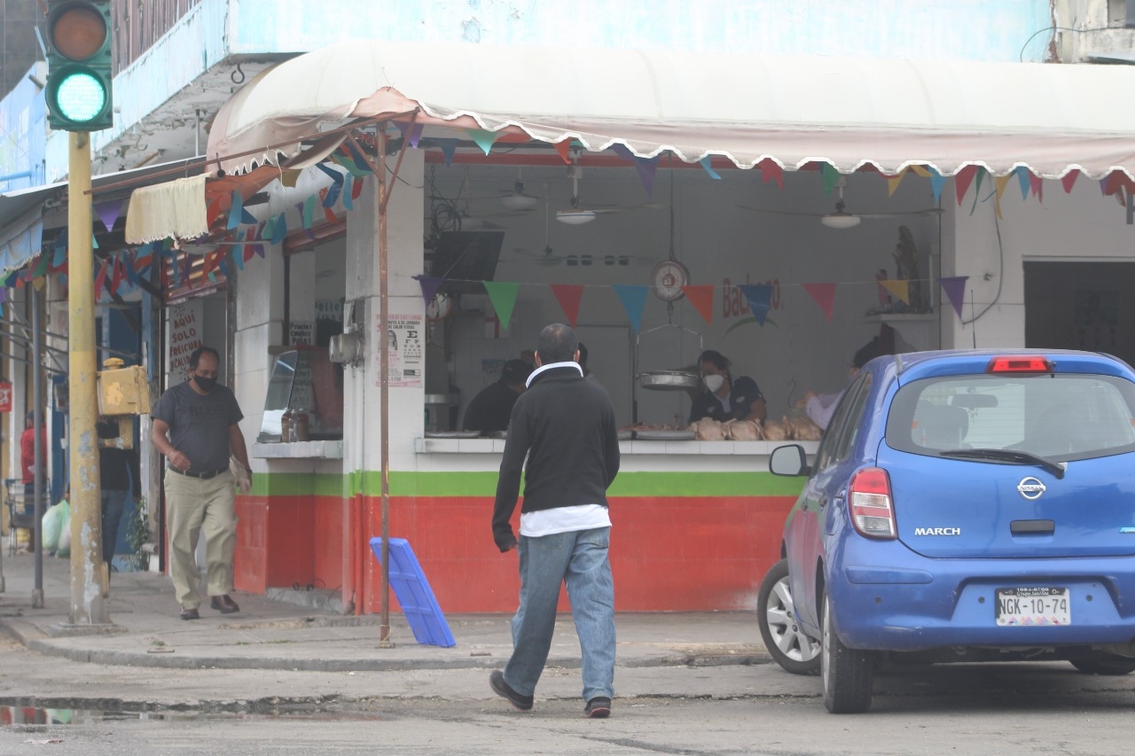 Dariamente, se comercializan 12 mil pollos en los mercados municipales y tiendas minoristas Dariamente, se comercializan 12 mil pollos en los mercados municipales y tiendas minoristas