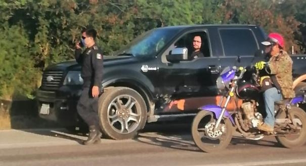 Tras la denuncia interpuesta fue detenida un remolque que transportaba cuatro máquinas textiles. Tras la denuncia interpuesta fue detenida un remolque que transportaba cuatro máquinas textiles.