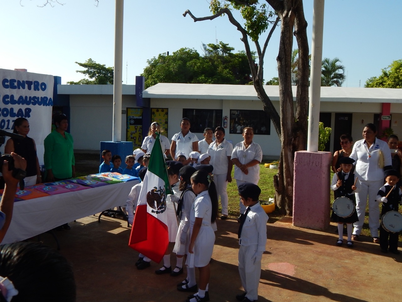 Autoridades preparan todo para que los docentes sean inmunizados Autoridades preparan todo para que los docentes sean inmunizados